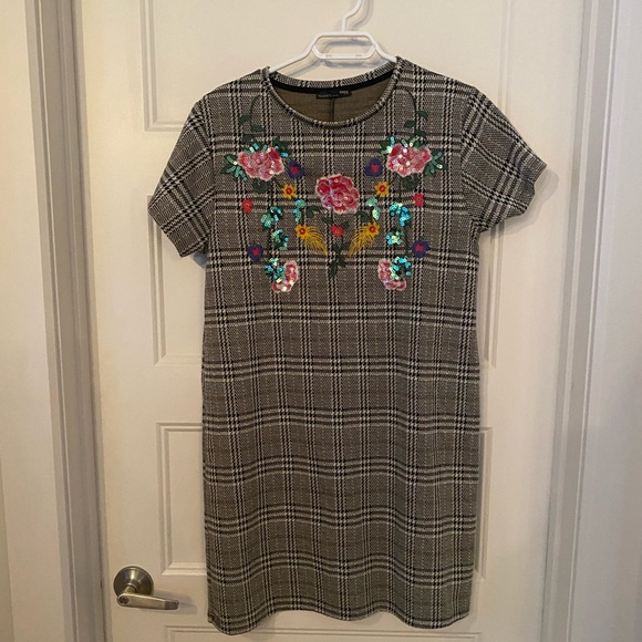 Zara houndstooth dress with ornament size L - Picture 7 of 13